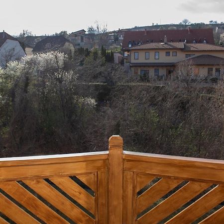 Csalogany Apartman Apartment Szekszard Luaran gambar