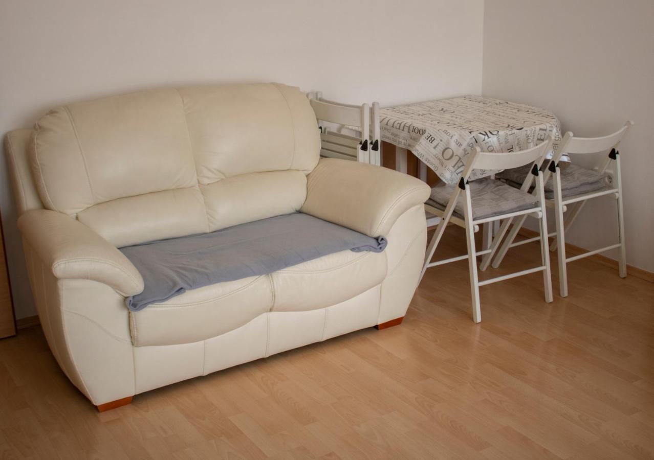 Csalogany Apartman Apartment Szekszard Luaran gambar