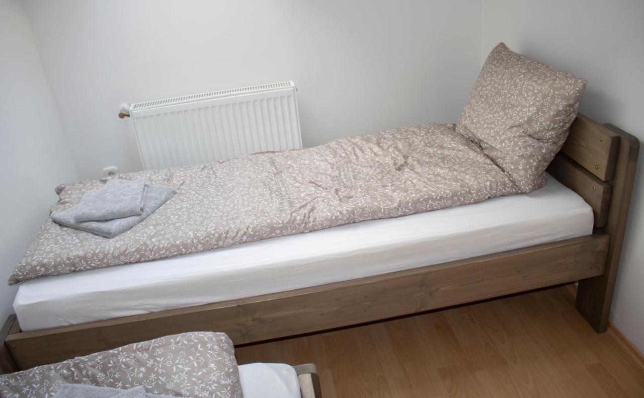 Csalogany Apartman Apartment Szekszard Luaran gambar