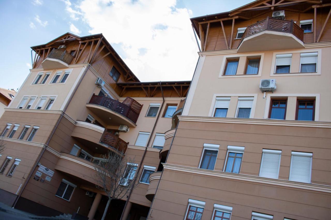 Csalogany Apartman Apartment Szekszard Luaran gambar